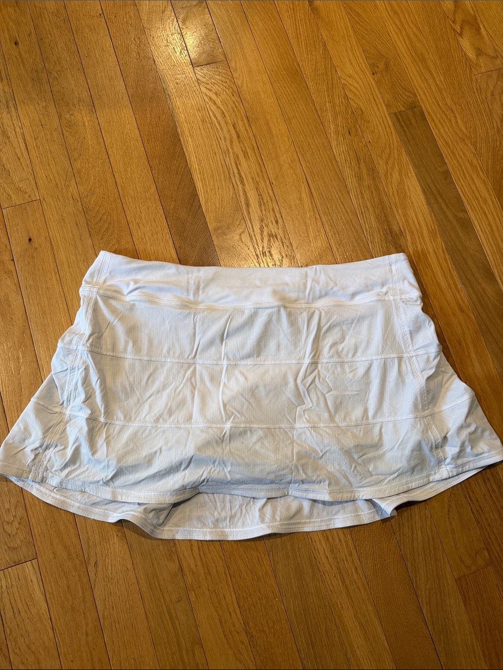 Lululemon White Women’s Athletic Skort - Versatile Activewear